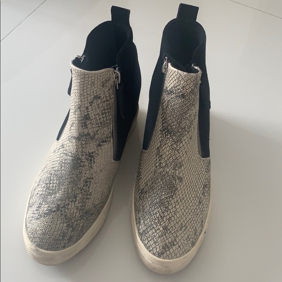 Shoes - Picture 3 of 3